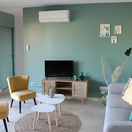 Rose, Sejour Detente Et Bien Etre En Famille Avec Jacuzzi