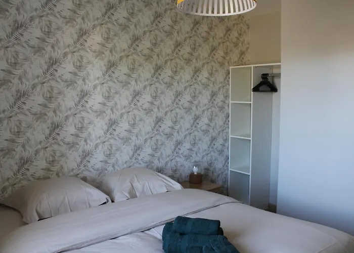 Hébergement de vacances Rose, Détente Et Bien En Famille Avec Jacuzzi Fontenay-le-Comte