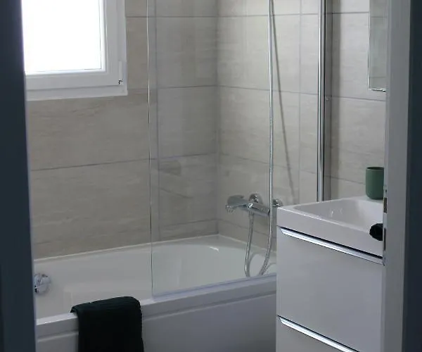 Rose, Détente Et Bien En Famille Avec Jacuzzi Hébergement de vacances *