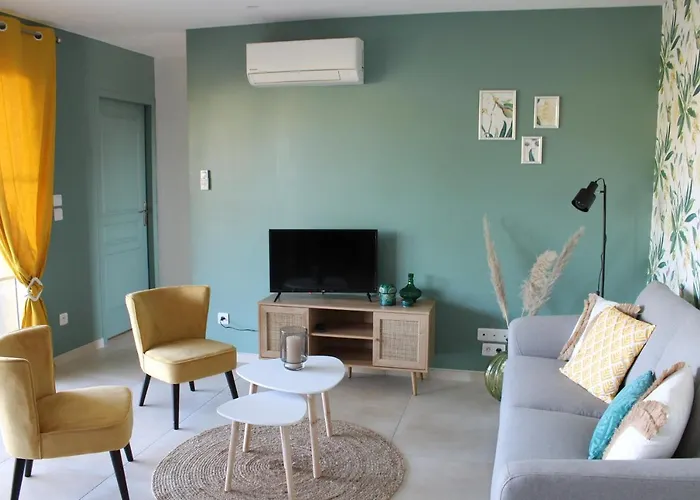 Rose, Détente Et Bien En Famille Avec Jacuzzi